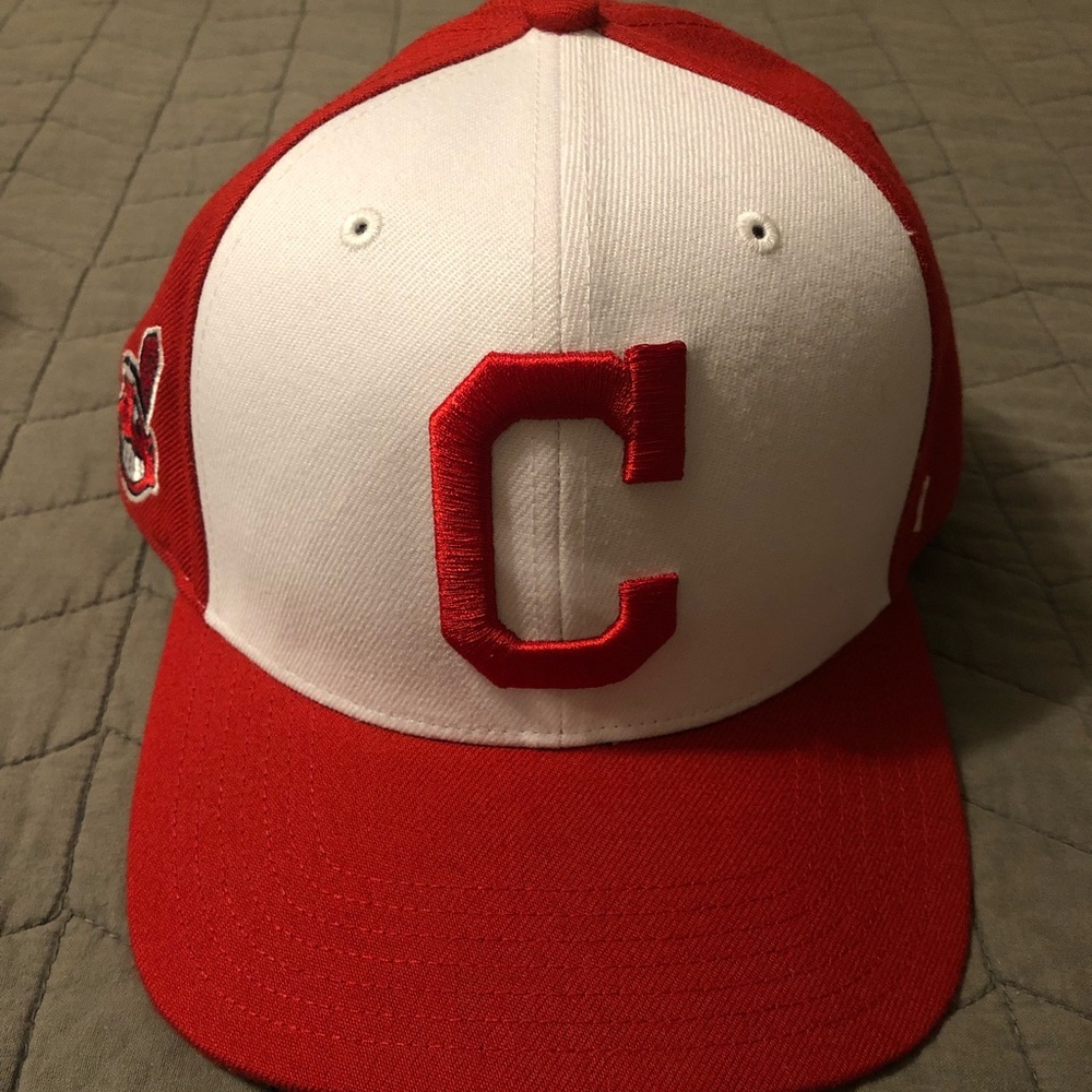 Red and white "47" Cleveland Indians Snapback